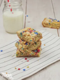 cropped-red-white-and-blue-blondies-recipe-4.png