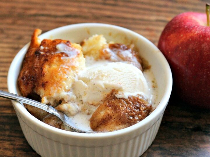 Image for Amazing Cinnamon Apple Cobbler