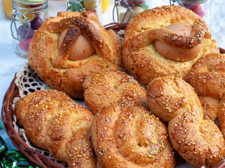 Image for Italian Easter Cookies With Eggs