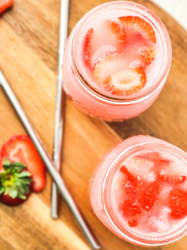 cropped-Copycat-Starbucks-Pink-Drink-recipe-5.png