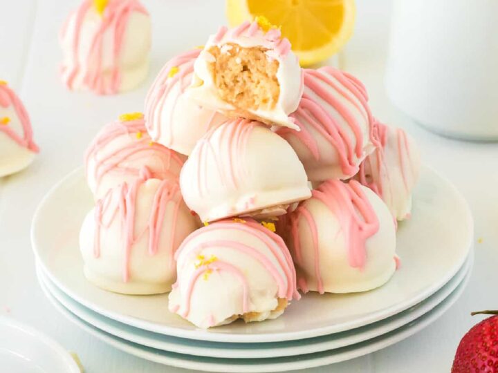 Image for Strawberry Lemonade Truffles (With Golden Oreos)