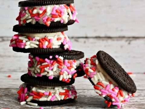 Image for Easy Homemade OREO Ice Cream Sandwiches for Valentines Day