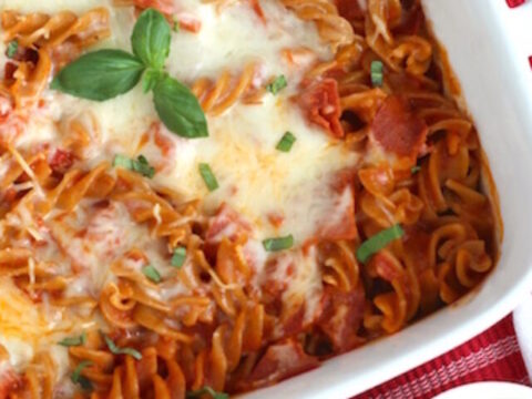 Image for Easy, Cheesy 5-Ingredient Pizza Pasta Bake