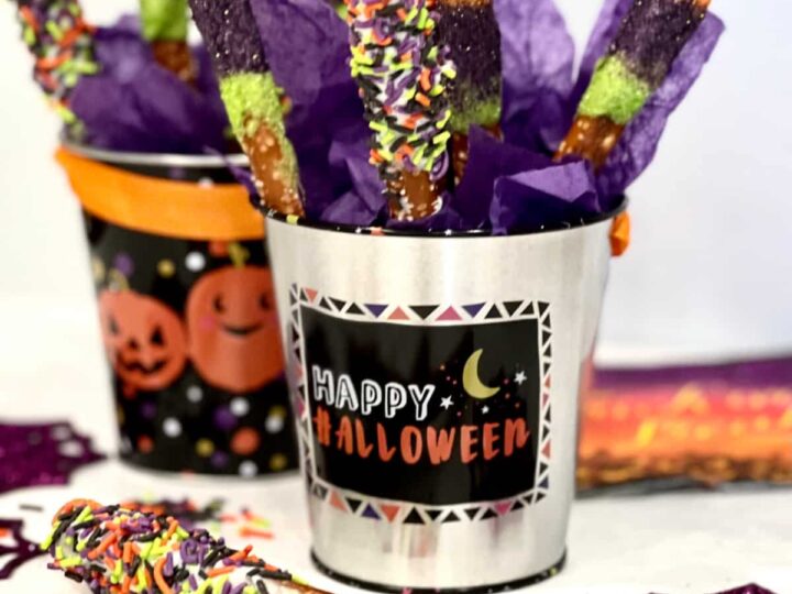 Image for Halloween White Chocolate Covered Pretzels