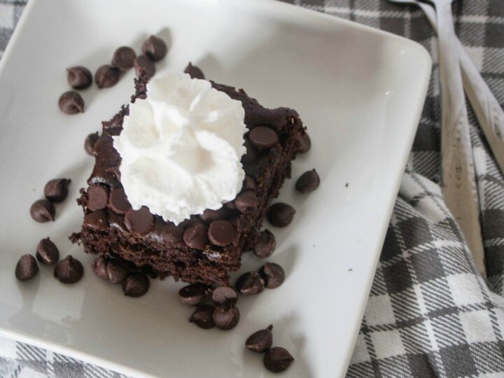Image for Fast Fixin' Chocolate Chip Cake