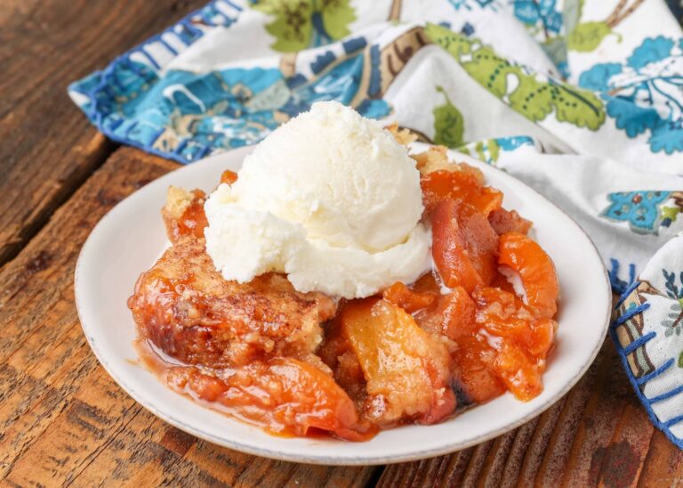 Crockpot peach cobbler