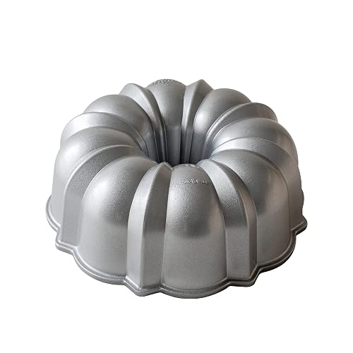 Nordic Ware Original Bundt Pan 12 cup