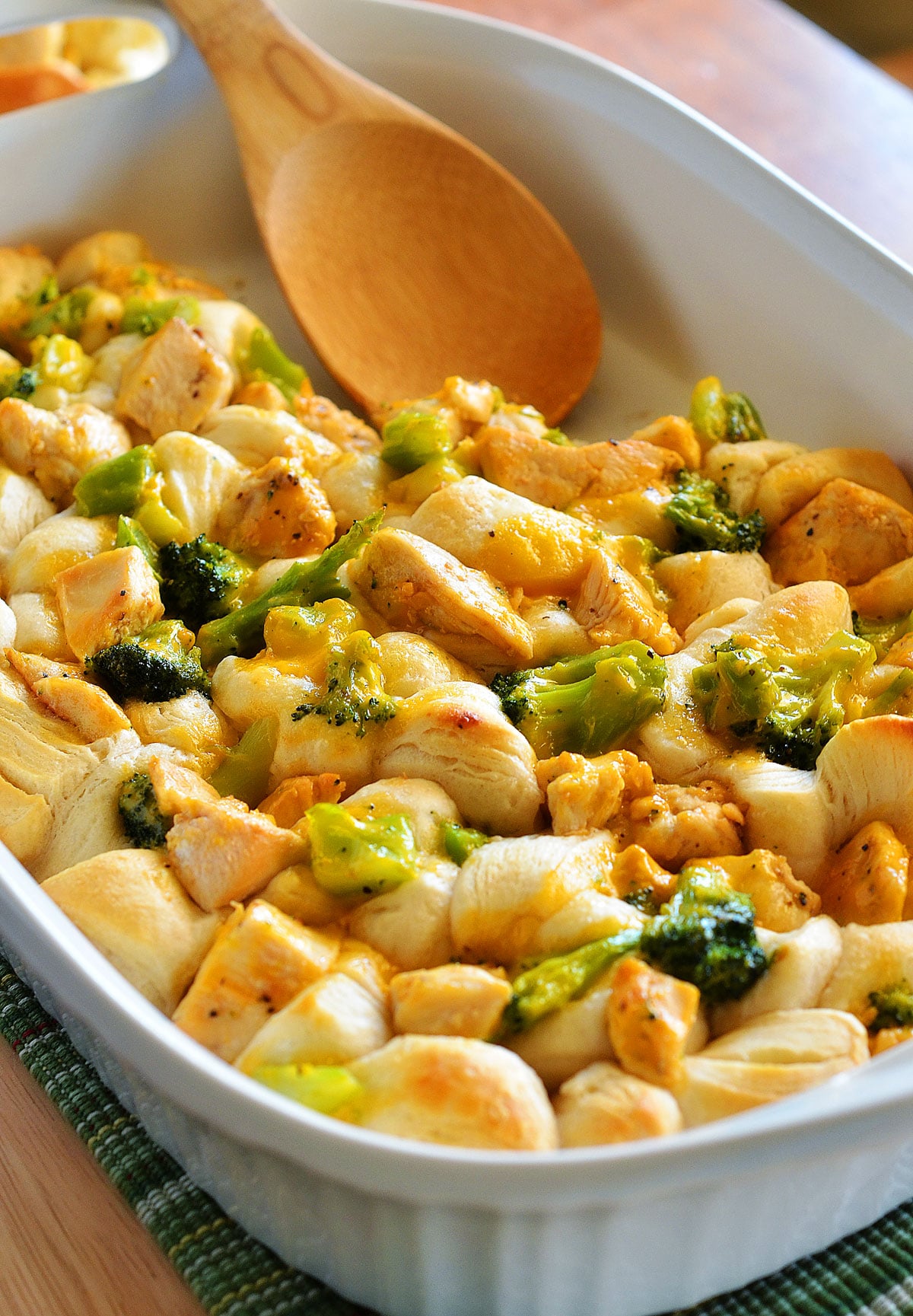3 ingredient chicken and broccoli bubble up casserole with biscuits